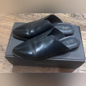 FRYE NOLAN SEAM MULE